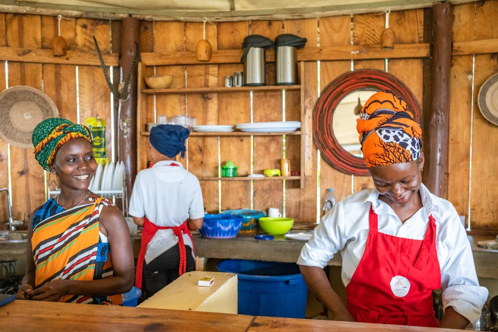 Lake Natron Maasai Giraffe Eco Lodge And Camping Mtowabaga Екстер'єр фото
