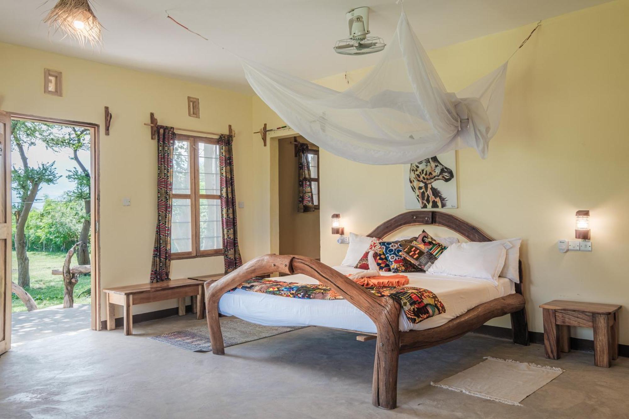 Lake Natron Maasai Giraffe Eco Lodge And Camping Mtowabaga Екстер'єр фото