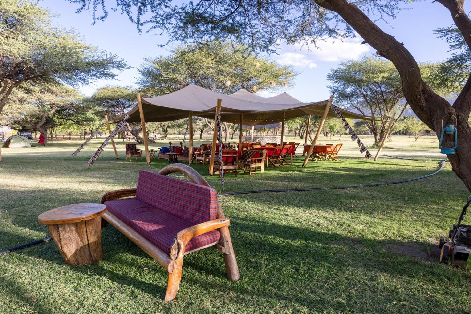 Lake Natron Maasai Giraffe Eco Lodge And Camping Mtowabaga Екстер'єр фото