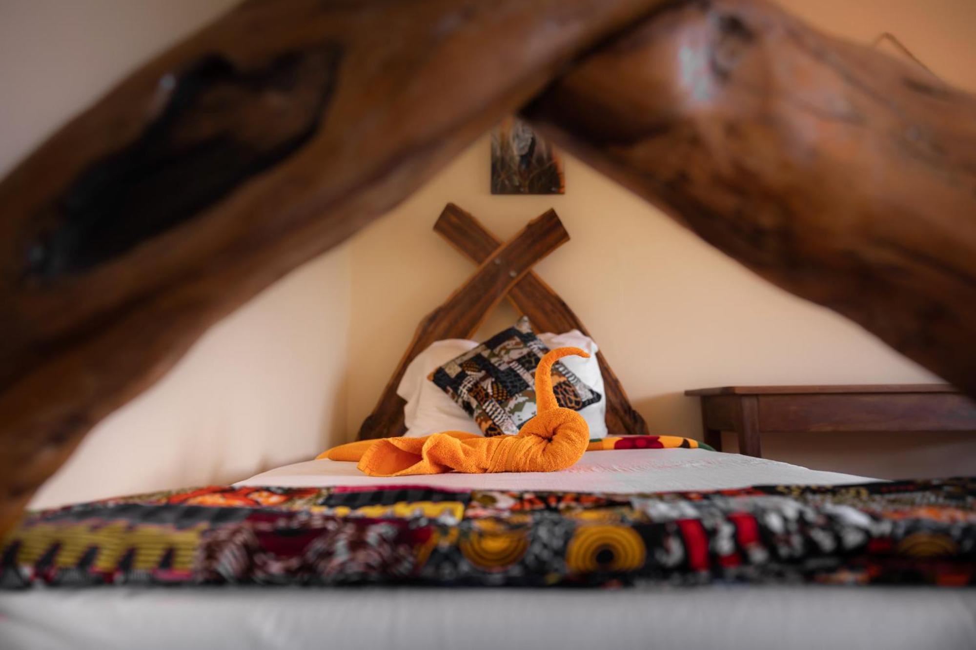 Lake Natron Maasai Giraffe Eco Lodge And Camping Mtowabaga Екстер'єр фото