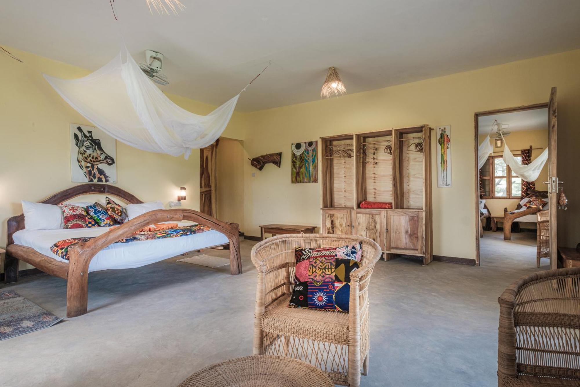 Lake Natron Maasai Giraffe Eco Lodge And Camping Mtowabaga Екстер'єр фото